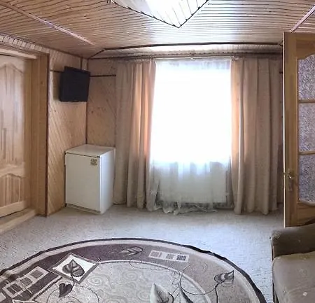 בית הארחה Perlyna ורחובינה